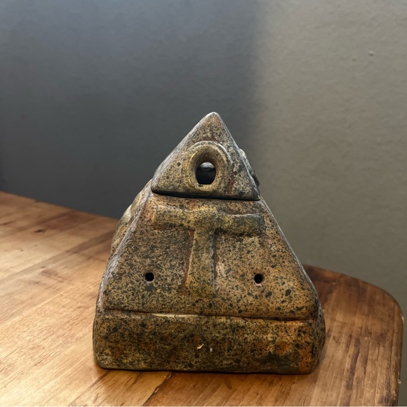 Rustic Stone Pyramid Incense Oil Burner & Candle Holder - Picture 4 of 6